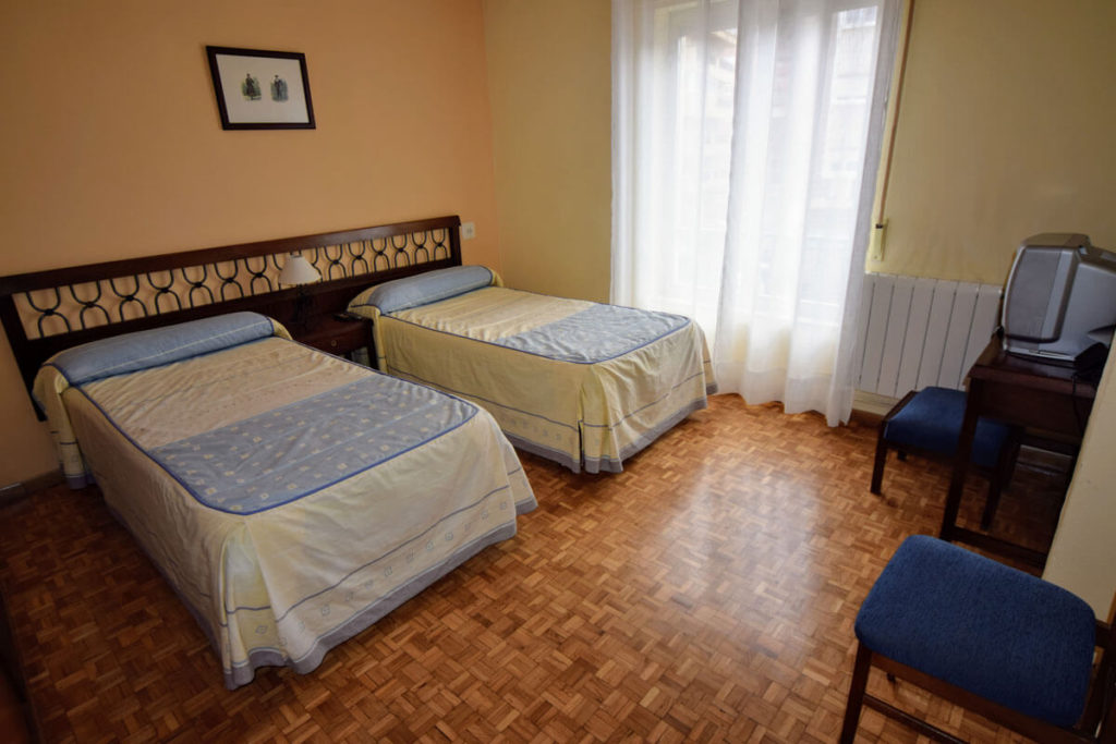 Habitación doble camas individuales Hostal Blázquez Sánchez